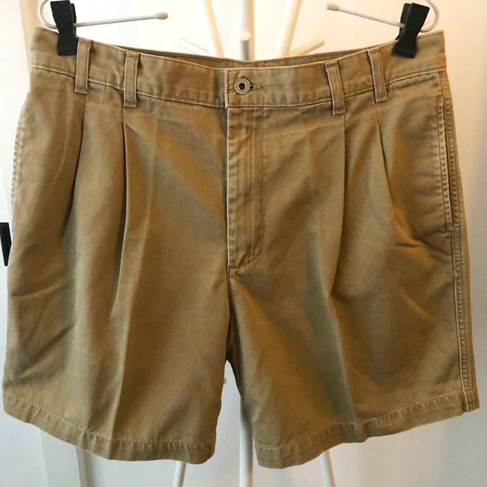 CALVIN KLEIN MEN’S PLEATED KHAKI CHINOS SHORTS SIZE 36